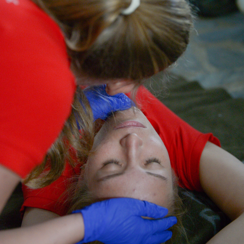 Obrázek epizody "Polštářek do rakve" | Mýtus o první pomoci s Betty z PrPom