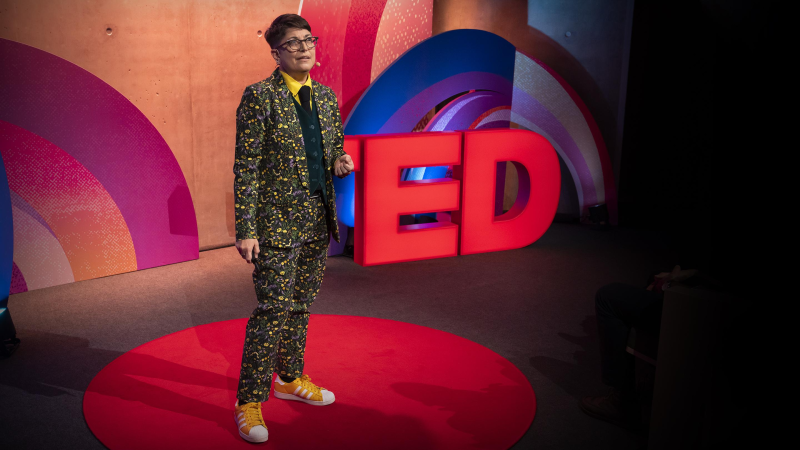 Obrázek epizody How fantasy worlds can spark real change | Annalee Newitz