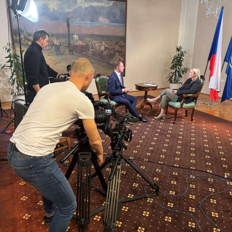 Obrázek epizody Zvýšení výdajů na POZE, 2 % HDP na obranu v letošním roce, další strany na kandidátkách SPD (22.3.2025) HOST Jana Černochová /ODS/