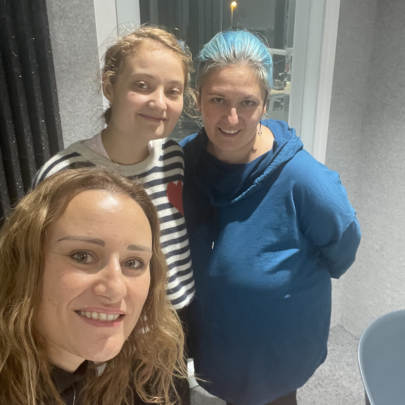 Obrázek epizody „Vánoce nemusí být festivalem plýtvání”. S organizací Na mysli o zodpovědném přístupu k životu i o vzdělávání společnosti v otázkách klimatické změny.