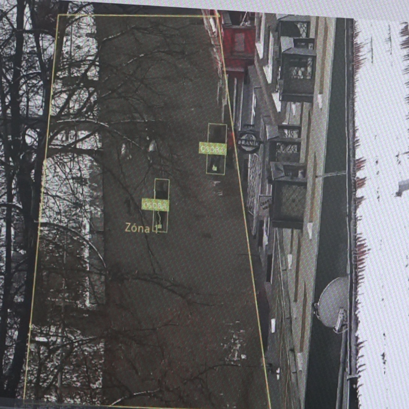 Obrázek epizody Městské policii v Mostě pomáhá při dohledu nad bezpečností v ulicích vyspělý počítačový program Certicon, který vyhodnocuje obraz z kamerového systému.