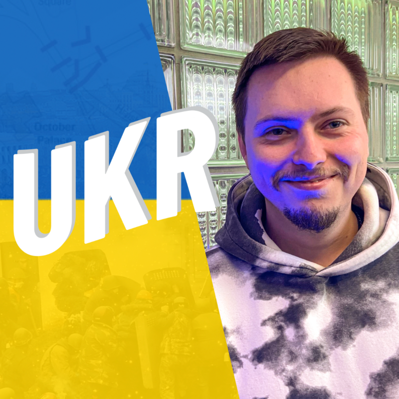 Obrázek epizody Jaké je vozit humanitární pomoc mezi padajícími bombami? - UKRcast - Vasyl Kapustej #3