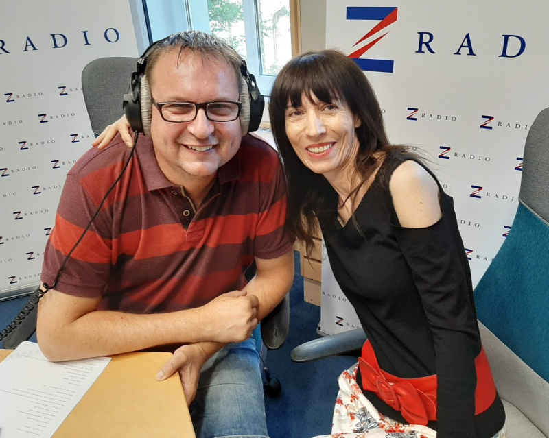 Obrázek epizody Ivana Závozdová: Oděvní průmysl a móda se kvůli koronaviru mění. Tempo některých řetězců bylo zběsilé, teď se budou daleko méně střídat nové kolekce