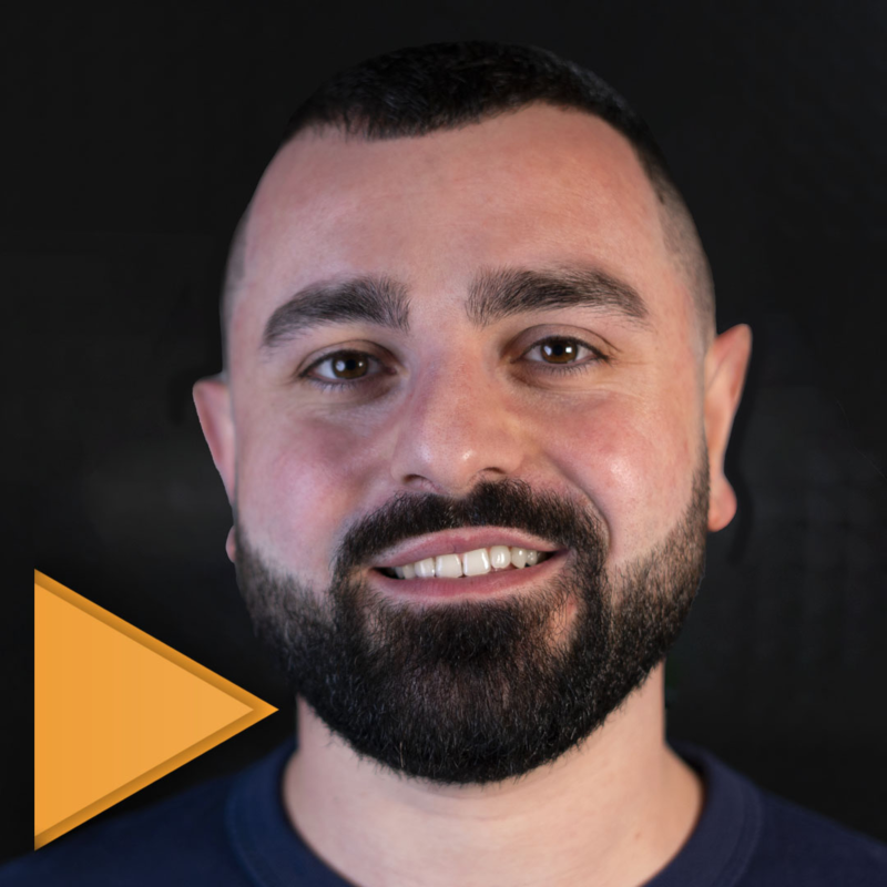 Obrázek epizody Grigory Makarian: Kvůli válce jsme museli utéct ze země. Za recenzi mě chtěli i žalovat