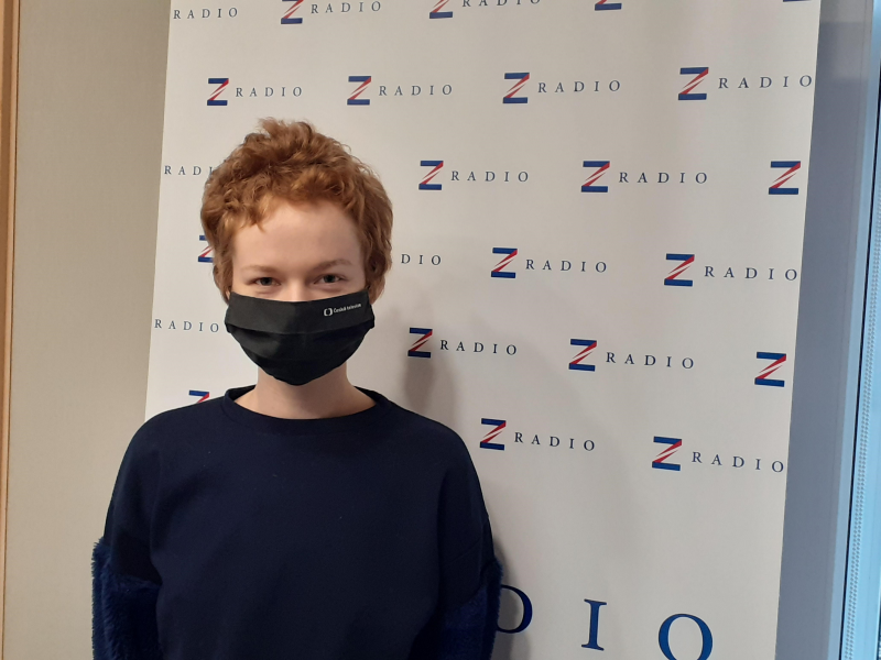 Obrázek epizody Muži už dneska nejsou nepřátelé, pokud vůbec někdy byli, říká představitelka Boženy Němcové Anna Kameníková a dodává, že autorka Babičky by mohla být vzorem pro ženy a dívky, které si nevěří.