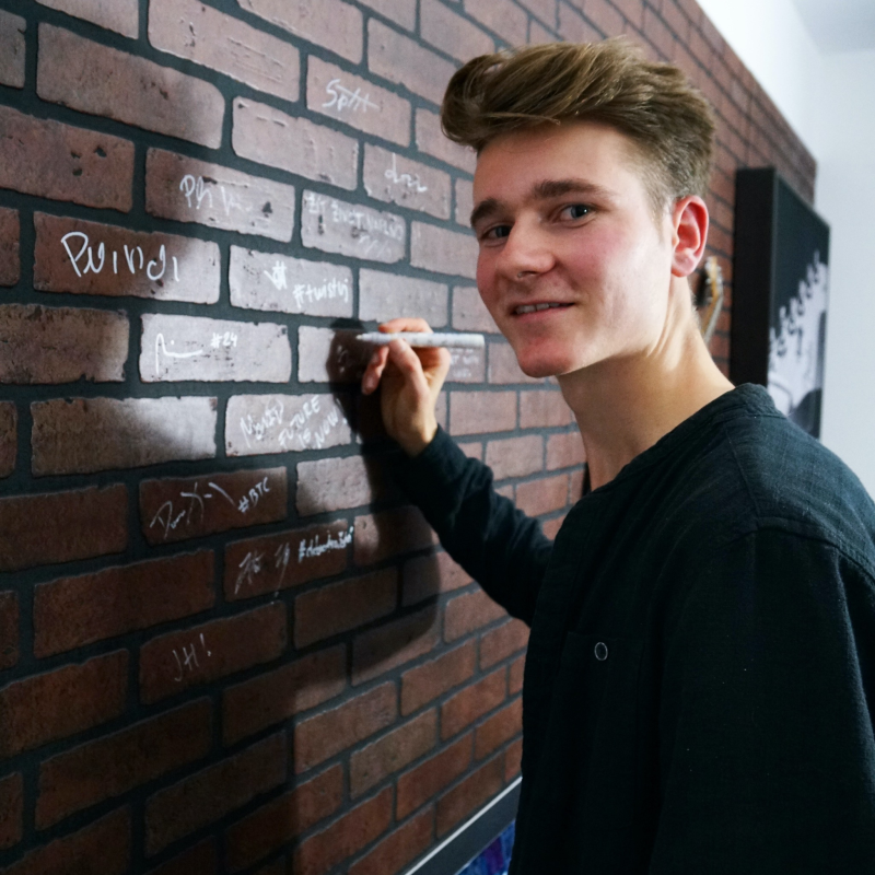 Obrázek epizody PODCAST #11 LUKÁŠ JOUKAL - O sportu, podnikání v mládí, náhodách a přežití v Číně