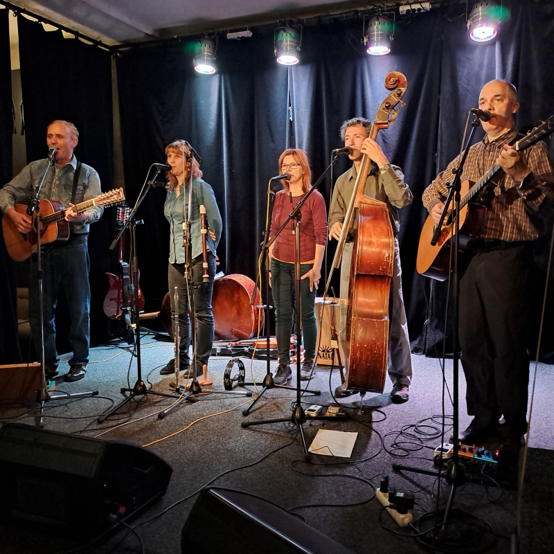 Obrázek epizody TAM-TAM SPECIAL #7: Dušan Franců & Rolničky, live in Písek, 28. 10. 2023