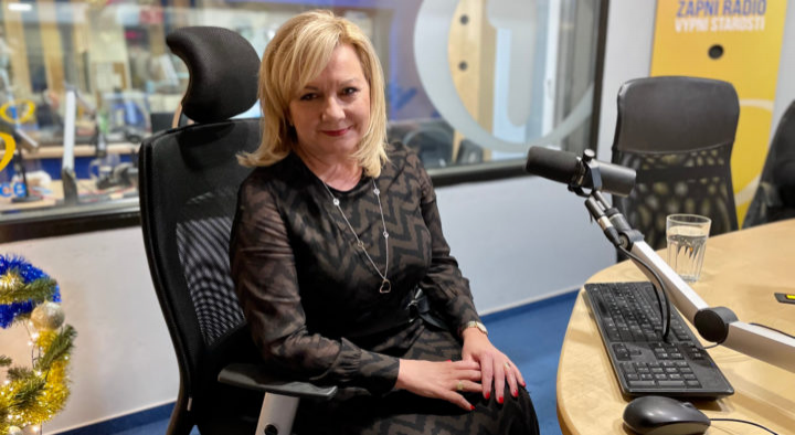 Obrázek epizody Alena Schillerová: Andrej Babiš je na předem plánované cestě za voliči. Z jednání Sněmovny je řádně omluven