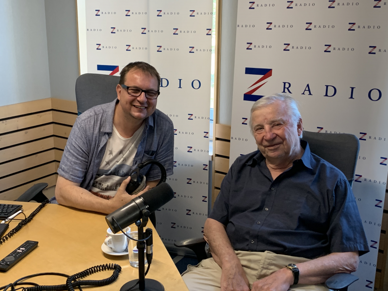 Obrázek epizody Je vesmír skutečně nekonečný? Zdá se, že ano, říká fyzik Jiří Bičák