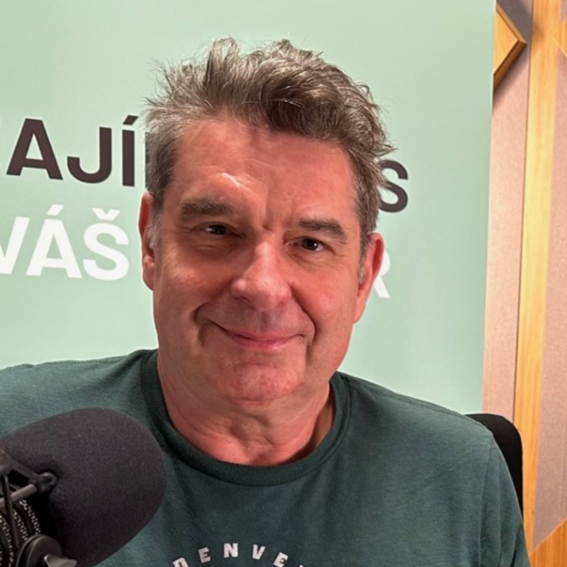 Obrázek epizody Válečný zpravodaj Etzler: Brokovnicí mi mířili přímo na prsa. Nevystřelili, protože neměli náboje