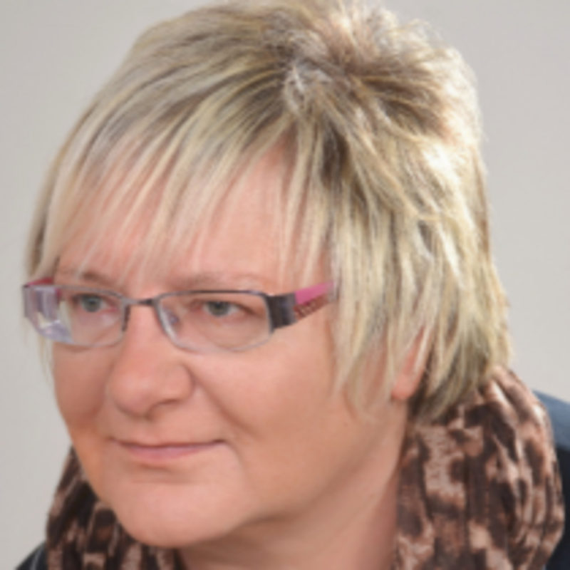 Obrázek epizody Básníci nahlas – Irena Mondeková