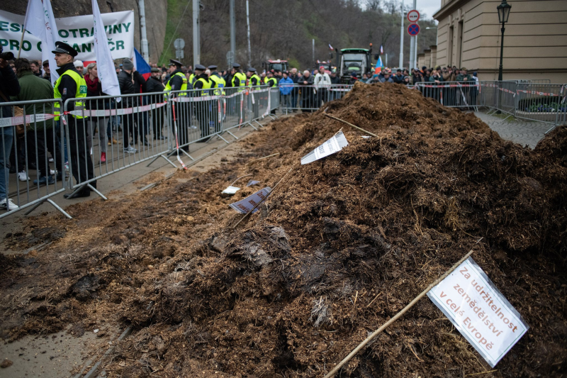Obrázek epizody Nespokojené zemědělce chápu. Ale ústup od ekologických opatření  to nevyřeší