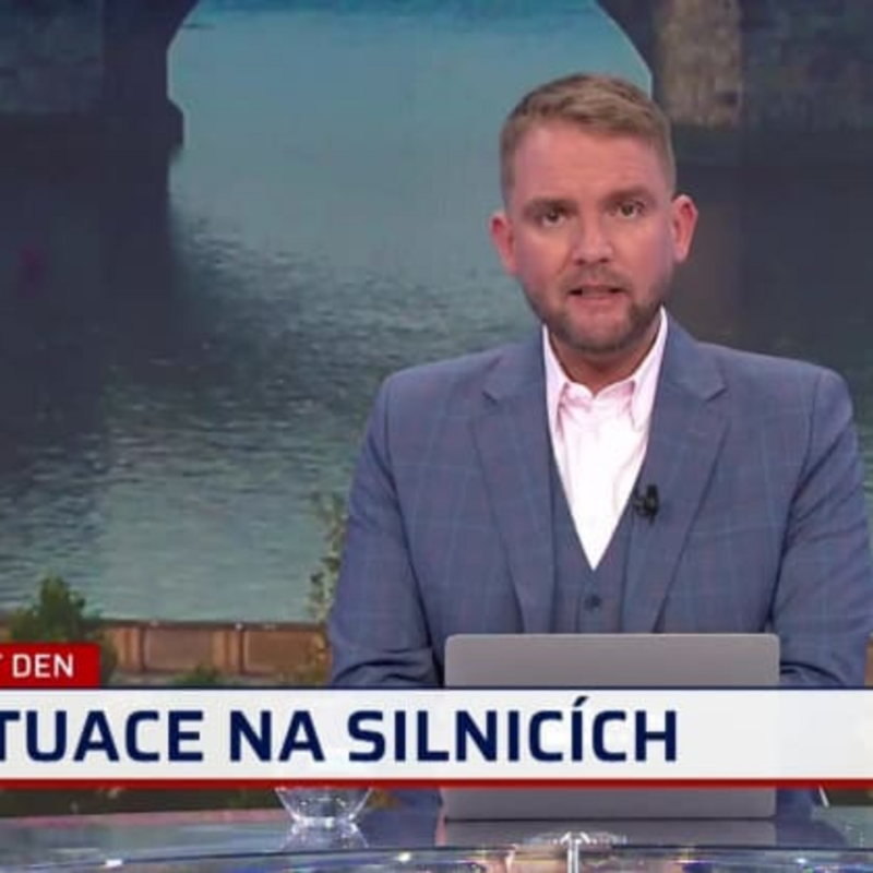 Obrázek epizody Kalamita v Česku. Kvůli sněhu stojí vlaky i D1, problémy má také městská doprava