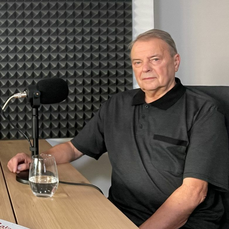 Obrázek epizody Slávek Trávníček - autor seriálu Hradecké postavičky