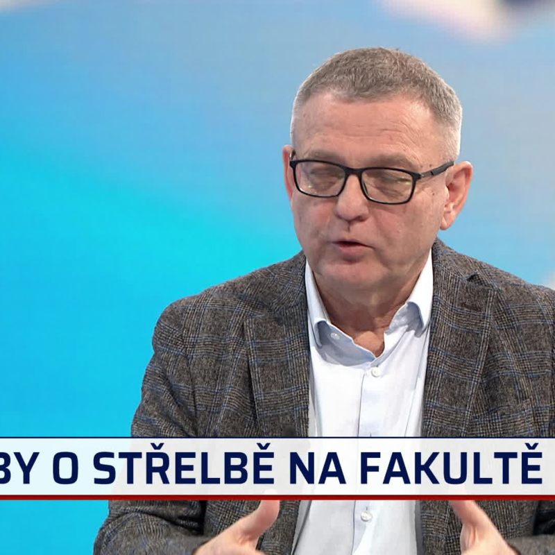 Obrázek epizody Rakušan si z nás dělá legraci, zlobí se Zaorálek kvůli střelbě na UK. Policie prý jen mlží