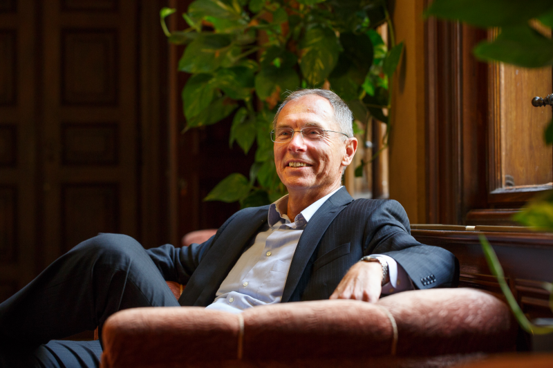 Jan Švejnar, ekonom a člen vládní NERV: USA čeká největší nezaměstnanost od doby velké deprese. U nás ten šok je obdobný, akorát my zatím úspěšně zbrzďujeme nárůst nezaměstnanosti.