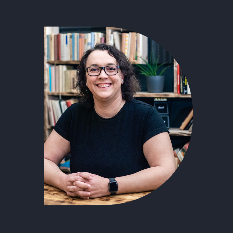 Obrázek epizody 🎤 Eliška Vyhnánková | „Nepotřebujete hacknout algoritmy, potřebujete hacknout lidi.” | Digichef Podcast