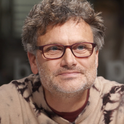 Obrázek epizody Není větší téma než láska. Potřeboval jsem se poňuchňat. Moje fantazie je bezbřehá, říká Hartl