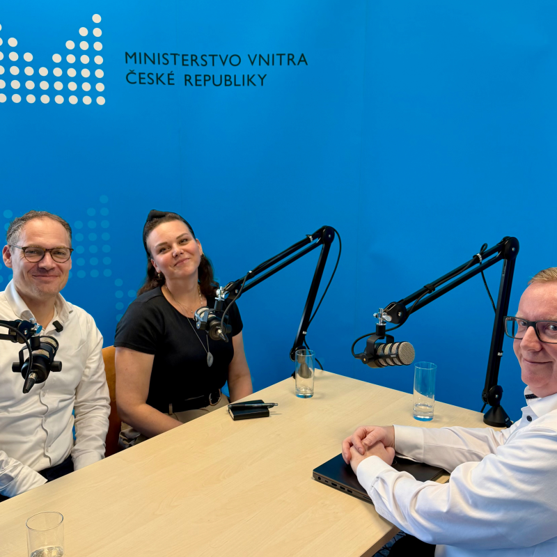 Obrázek epizody Security Briefing Special (MV ČR): Co byste dělali při útoku? Firmy na to NEJSOU připravené | Gabriela Ben David & Zdeněk Kalvach