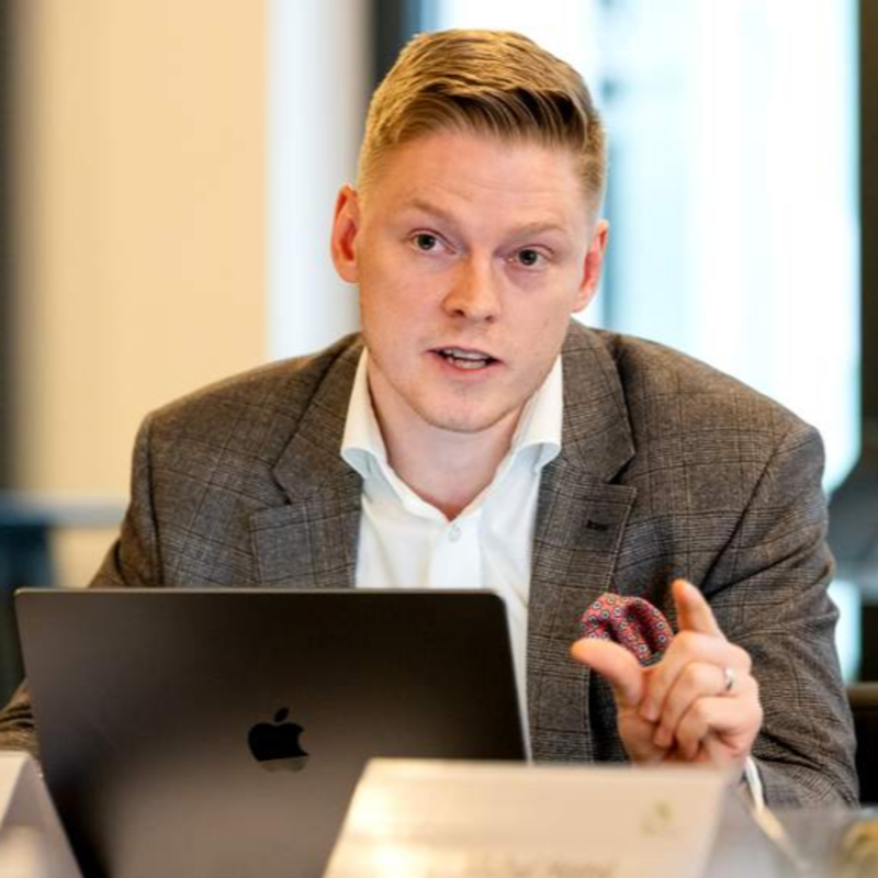 Obrázek epizody Očkování šetří peníze všem, ale už ne tolik v Česku, říká ředitel AIFP David Kolář