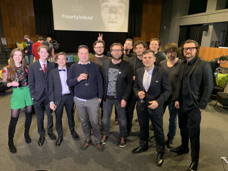 Obrázek epizody Úspěch už pro nás byla samotná nominace. Seriál jsme točili velmi filmově a jiným způsobem, než se tvoří internetové seriály. Říká Milan Kuchynka, producent seriálu Martyisdead, který získal prestižní cenu Emmy.