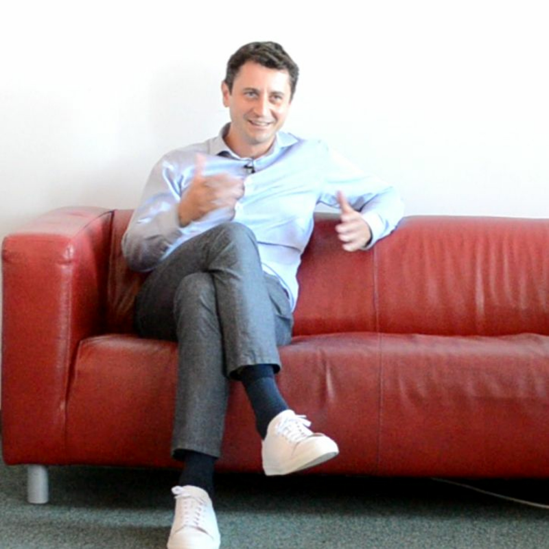 Obrázek epizody Radek Hrachovec: V čem jsou Češi nejlepší na světě — a další postřehy z přeshraniční (spolu)práce