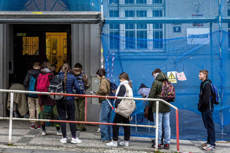 Obrázek epizody Startuje elektronické přihlašování na střední školy. Co se mění?