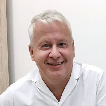 Obrázek epizody Až 80 % pacientů, kteří k nám přijdou do ambulance, vlastně vůbec neví, proč kouří, uvádí primář plicního oddělení MNO Radovan Kozel.