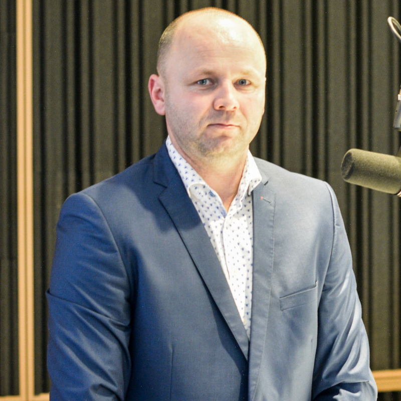 Obrázek epizody Ľuboš Rumanovský - Čerstvých vodičov čaká prísna skúšobná doba a... (Braňo Závodský Naživo)