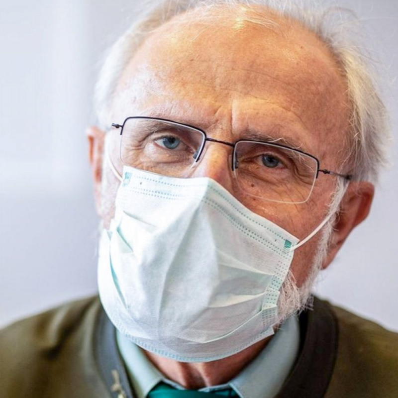 Obrázek epizody Ján Mičovský - Kritiku rešpektujem, odstúpiť sa však rozhodne nechystám