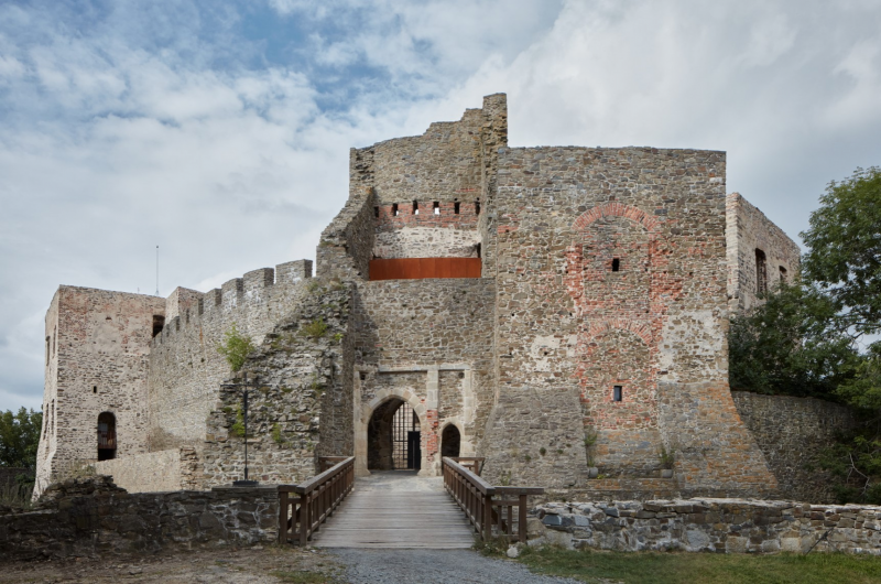 Obrázek epizody Chtěli jsme na Helfštýně propojit moderní a historickou architekturu, říkají autoři rekonstrukce hradu Helštýn Martin Karlík a Miroslav Pospíšil