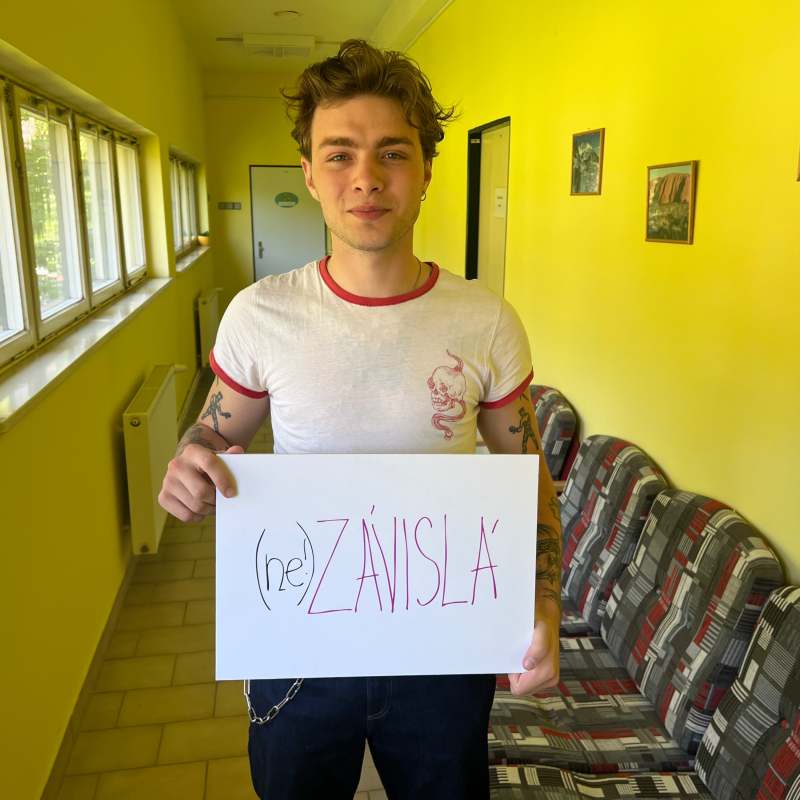 Obrázek epizody 66.díl (ne!)ZÁVISLÁ: Zpěvák Simon Opp (nejen) o hejtech na sociálních sítích.