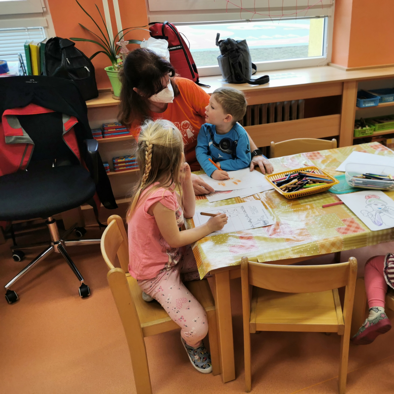 Obrázek epizody Školka a škola pro děti rodičů vybraných profesí