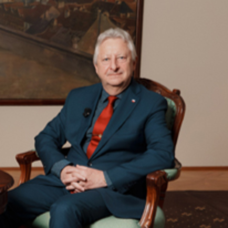 Obrázek epizody Náčelník Generálního štábu by měl být vyzrálou osobností. Domácí výroba munice je absolutní prioritou, říká ministr Zůna