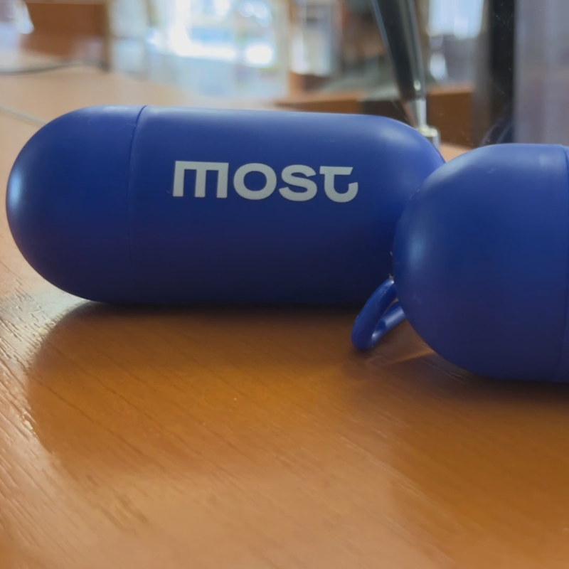 Obrázek epizody Pejskaři v Mostě dostávají od města zdarma sáčky na psí exkrementy.