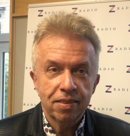 Obrázek epizody V politických sférách nedokážeme odlišit interprety, kteří jsou dotovaní, a kteří jsou OSVČ. Říká houslista Jaroslav Svěcený.