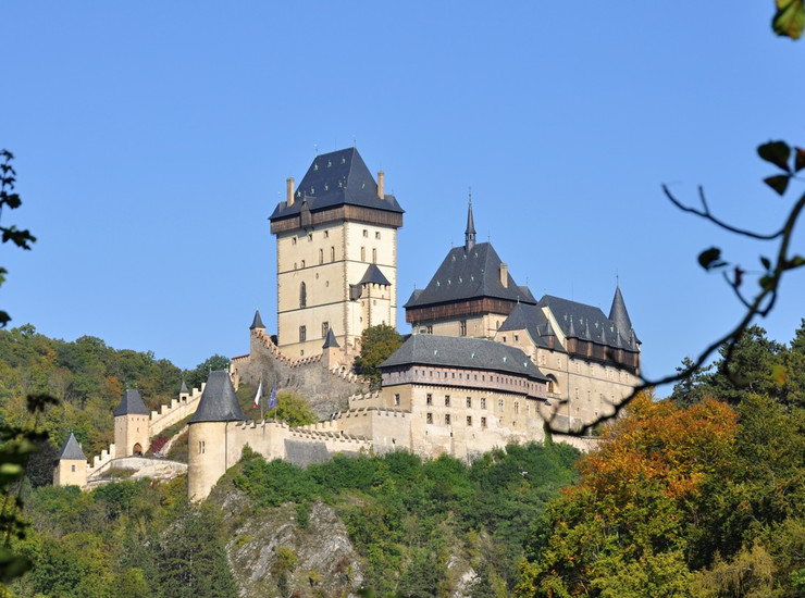 Obrázek epizody #světovéČesko #12 Středočeský kraj nabízí královské hrady, šlechtické zámky, nejstarší kostely i nedotčenou přírodu, říká Karolína Kratochvílová, projektová manažerka Středočeské centrály cestovního ruchu
