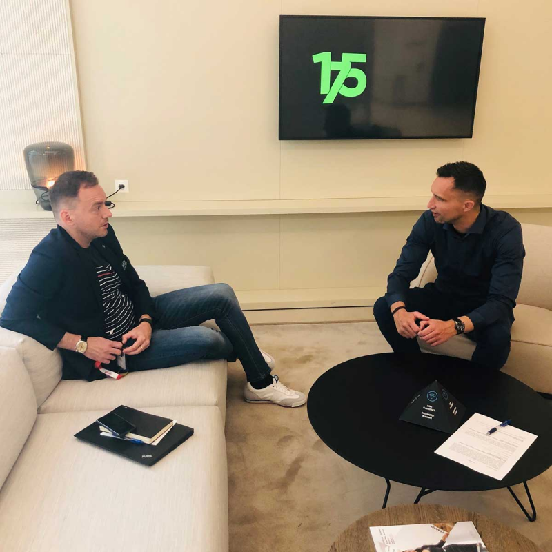 Obrázek epizody Zvládli jsme to bez ztráty kytičky