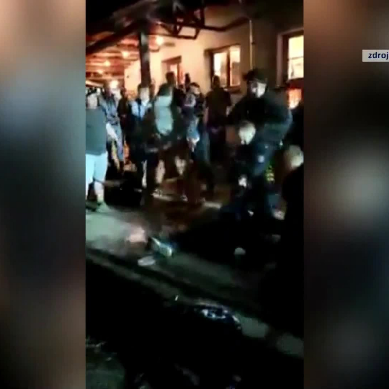 Obrázek epizody Vyhrocený konflikt mezi policií a chuligány (zdroj: CNN Prima NEWS)