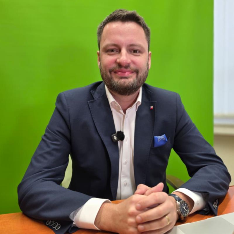 Obrázek epizody Kosmická ostuda a kauza Motol. Co mají společného? Nepotěší ODS. Hřib se bojí. | Čau Praho #171