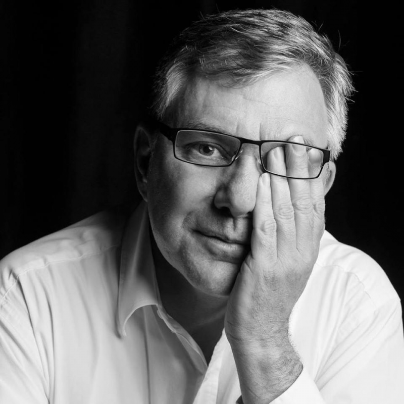 Obrázek epizody Miroslav Konvalina pro Rádio Z: Situace v New Yorku je nesrovnatelně lepší než v dubnu, ale město má úplně jinou atmosféru bez turistů. Česká národní budova je stále zavřená od poloviny března