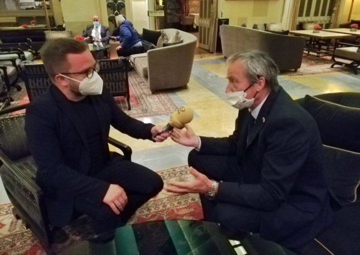 Obrázek epizody Martin Stropnický z Izraele: V noci jsem byl čtyřikrát v krytu! Manželku uklidňuji přes SMS