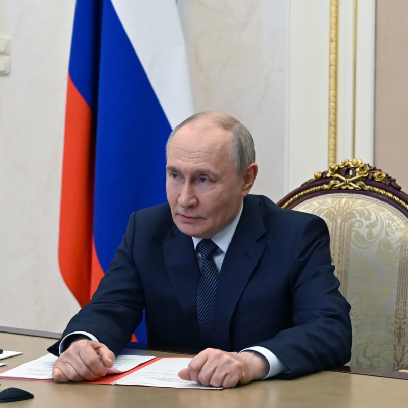 Obrázek epizody Je Putinův režim v ohrožení? Kreml má tři karty, jimiž může zkusit zvrátit válku ve svůj prospěch