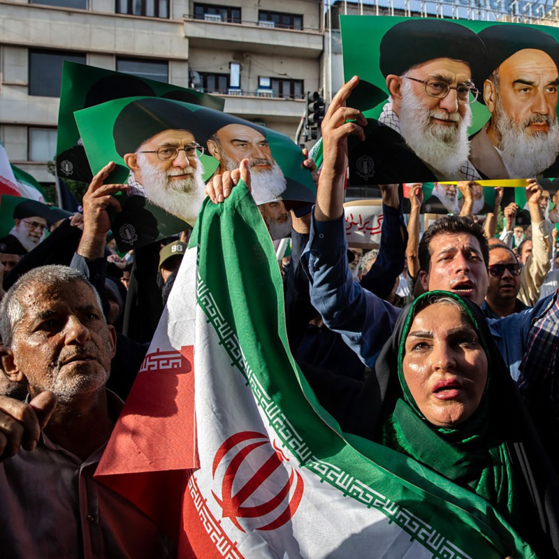 Obrázek epizody Írán pozastavil spolupráci s jadernou agenturou. Ukazuje, že se Spojeným státům jen tak nepoddá