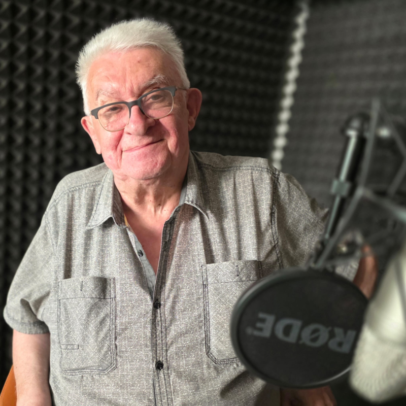 Obrázek epizody Tomáš Kulka: „V takových nestálých podmínkách, které v Izraeli panují, se lidé naučí brát i dramata s humorem."
