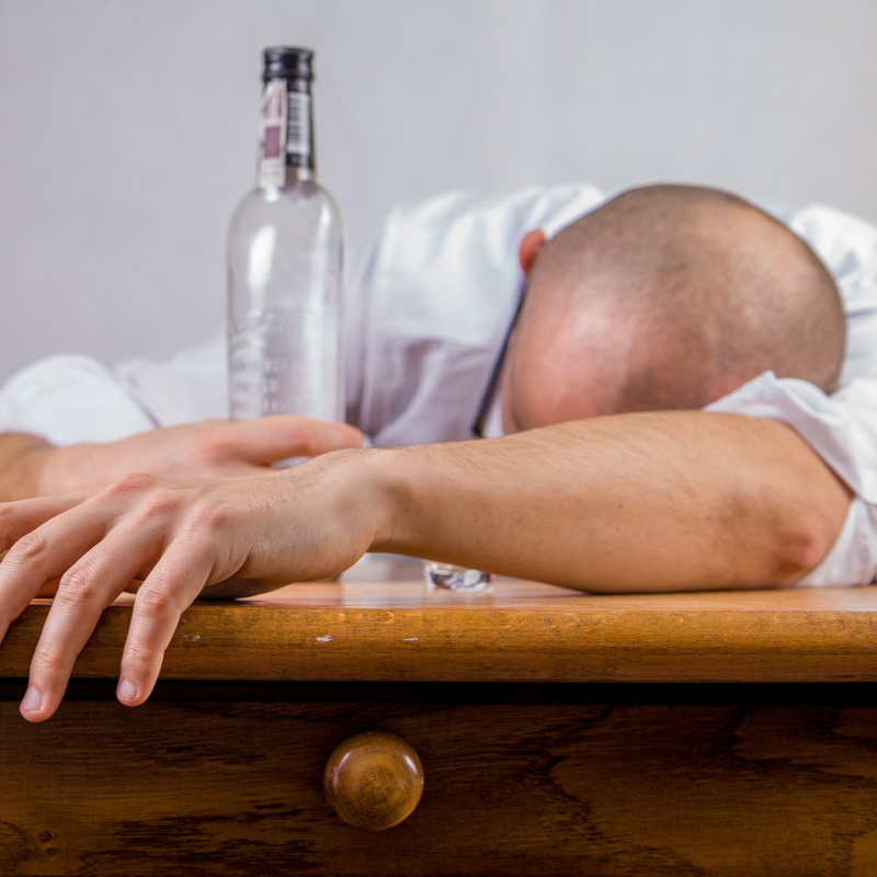 Obrázek epizody Víme, jak předejít kocovině – stačí sníst tyto potraviny