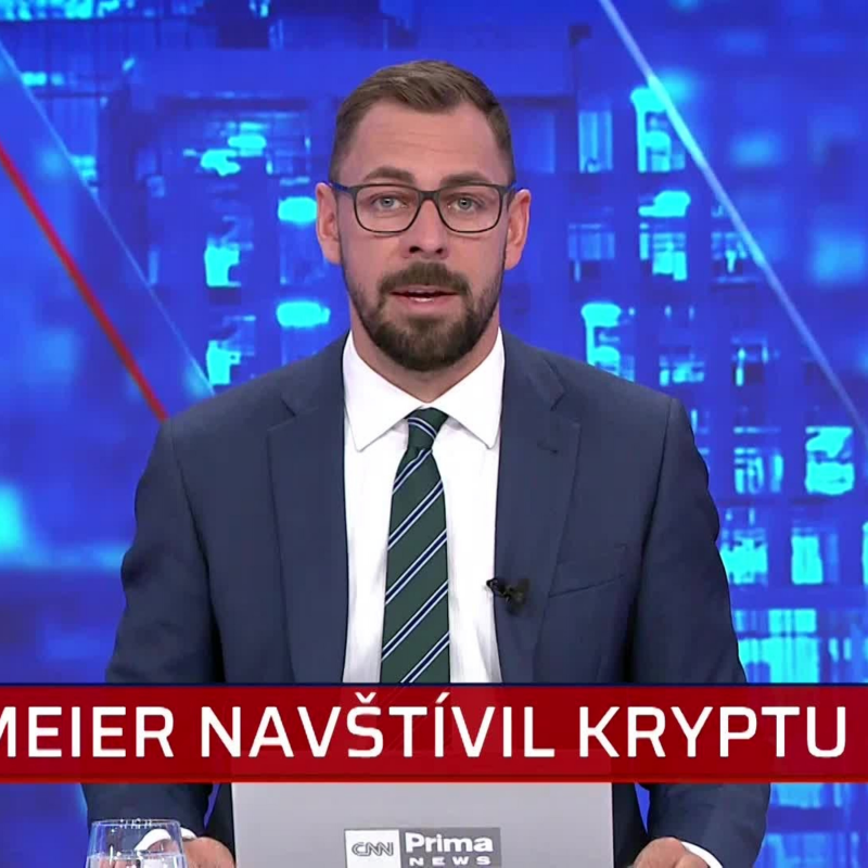 Obrázek epizody Steinmeier se jako první německý prezident poklonil památce parašutistů