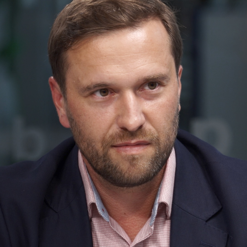 Obrázek epizody Ani na krok z vesnice nebo závodiště. Letošní olympiáda je trochu průtokáč sportovců, říká Graclík