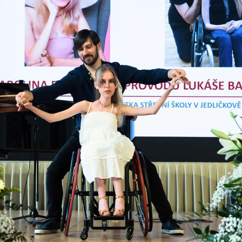 Obrázek epizody Karolína Dejová: Díky stipendiu Nadace Olgy Havlové mám větší chuť se učit