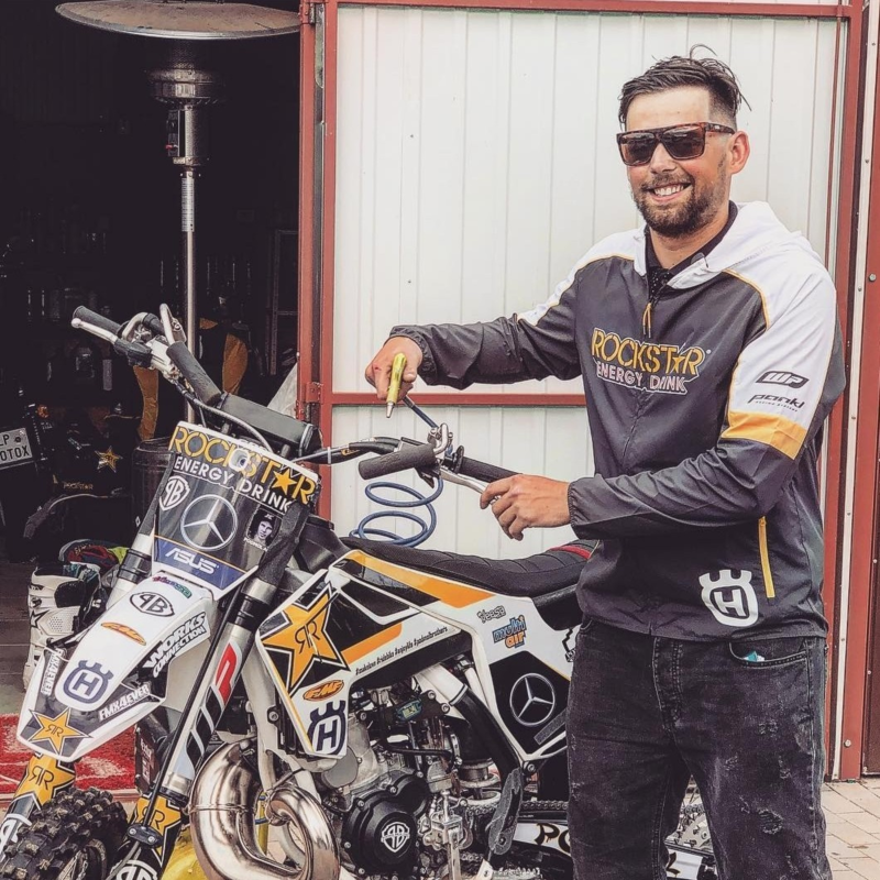 Obrázek epizody Petr Vesecký motocross a FMX mechanik